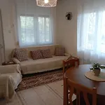 Walnuthouse דירה *