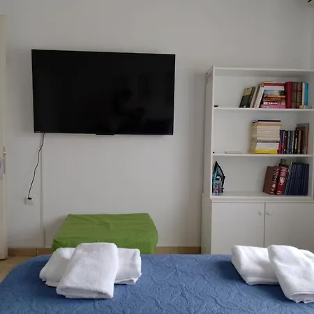 Walnuthouse דירה Dikella